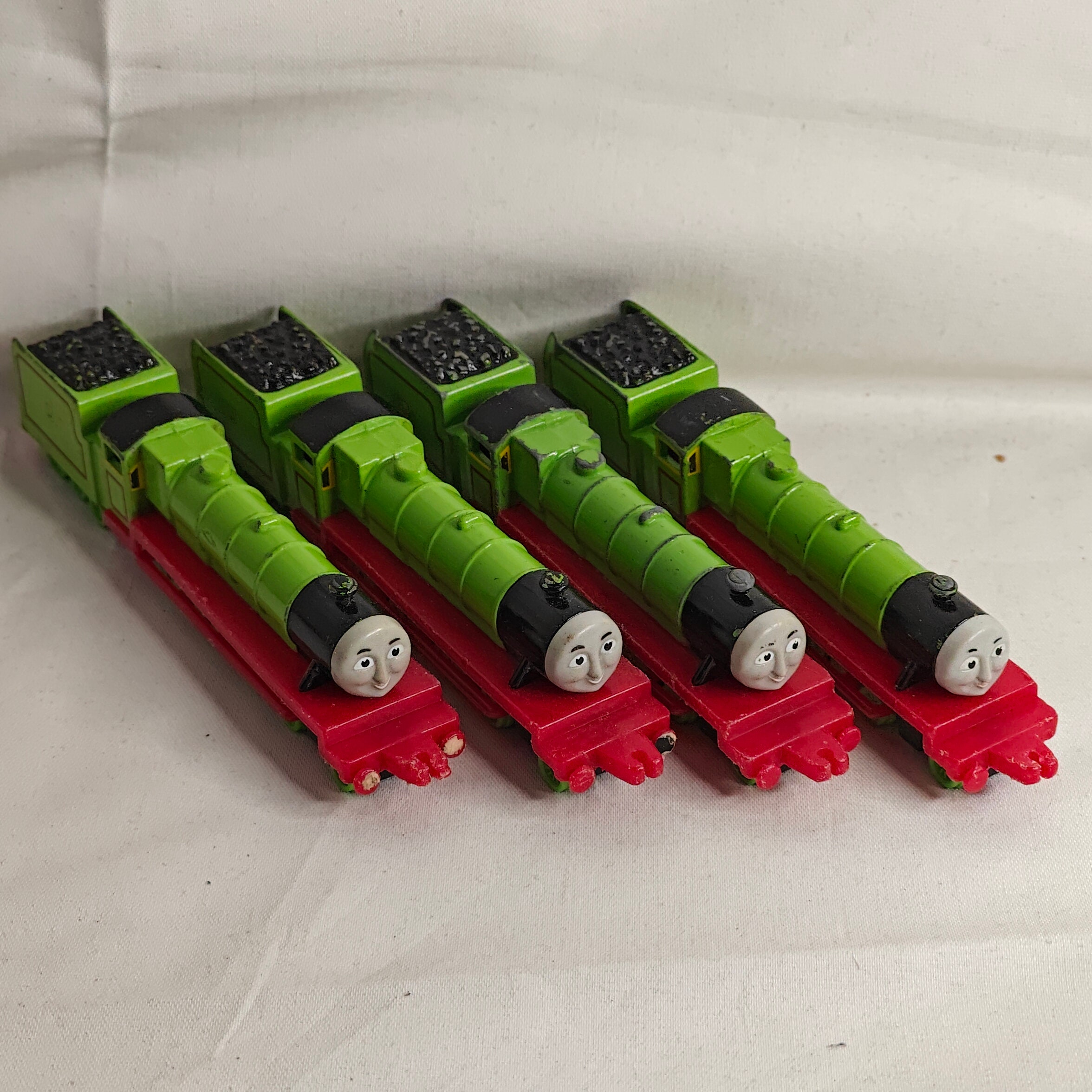 ERTL - HENRY - Thomas & Friends Metal Diecast Railway Train - Picture 11 of 14