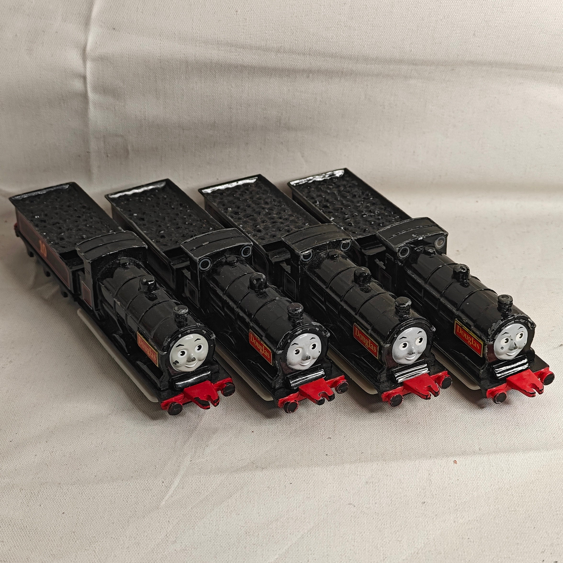ERTL - Douglas - Thomas & Friends Metal Diecast Railway Train - YOU choose the - Picture 11 of 13