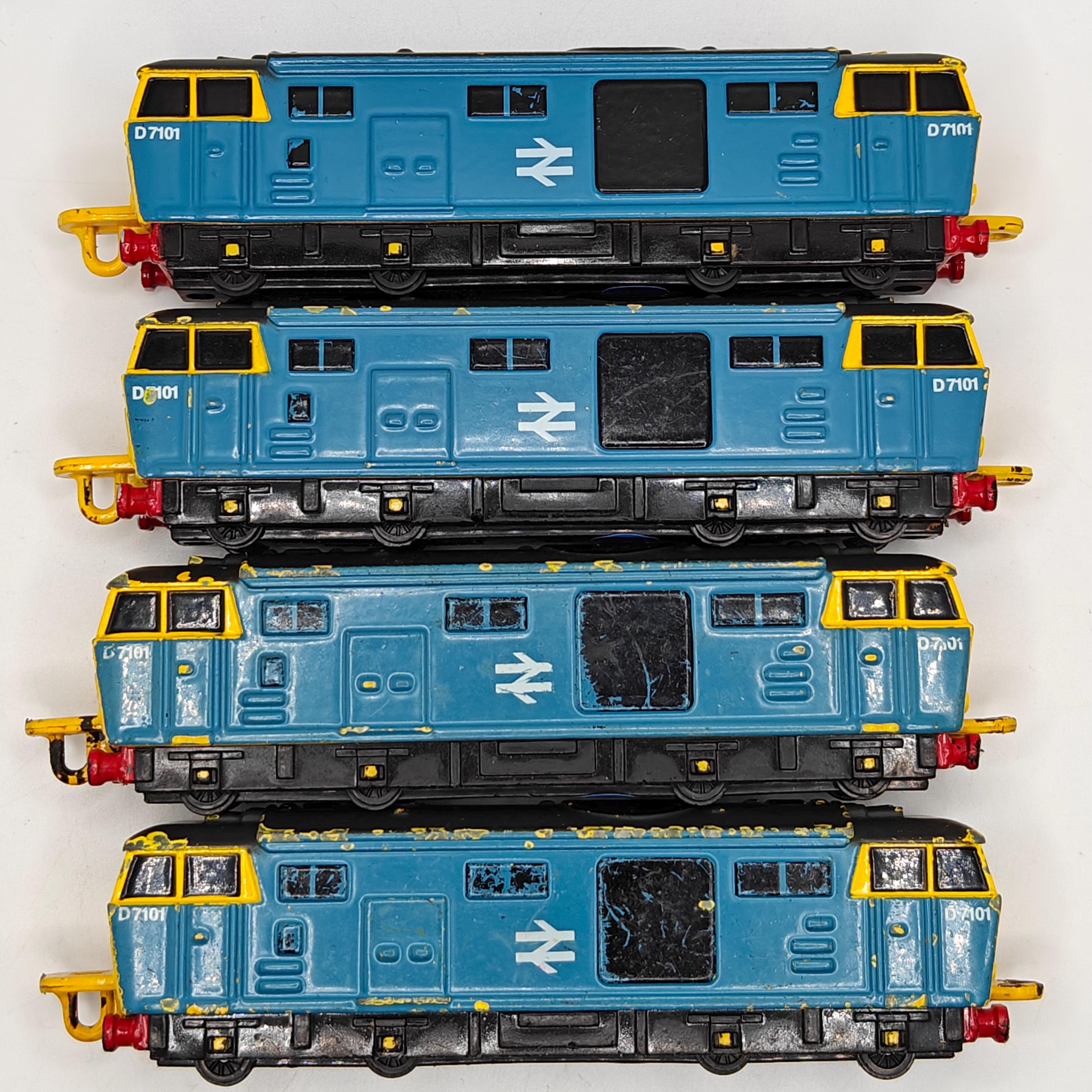 HORNBY きかんしゃトーマス OOゲージ Diesel D7101 くま Thomas & Friends D7101 “Bear” Hornby Trains with freight