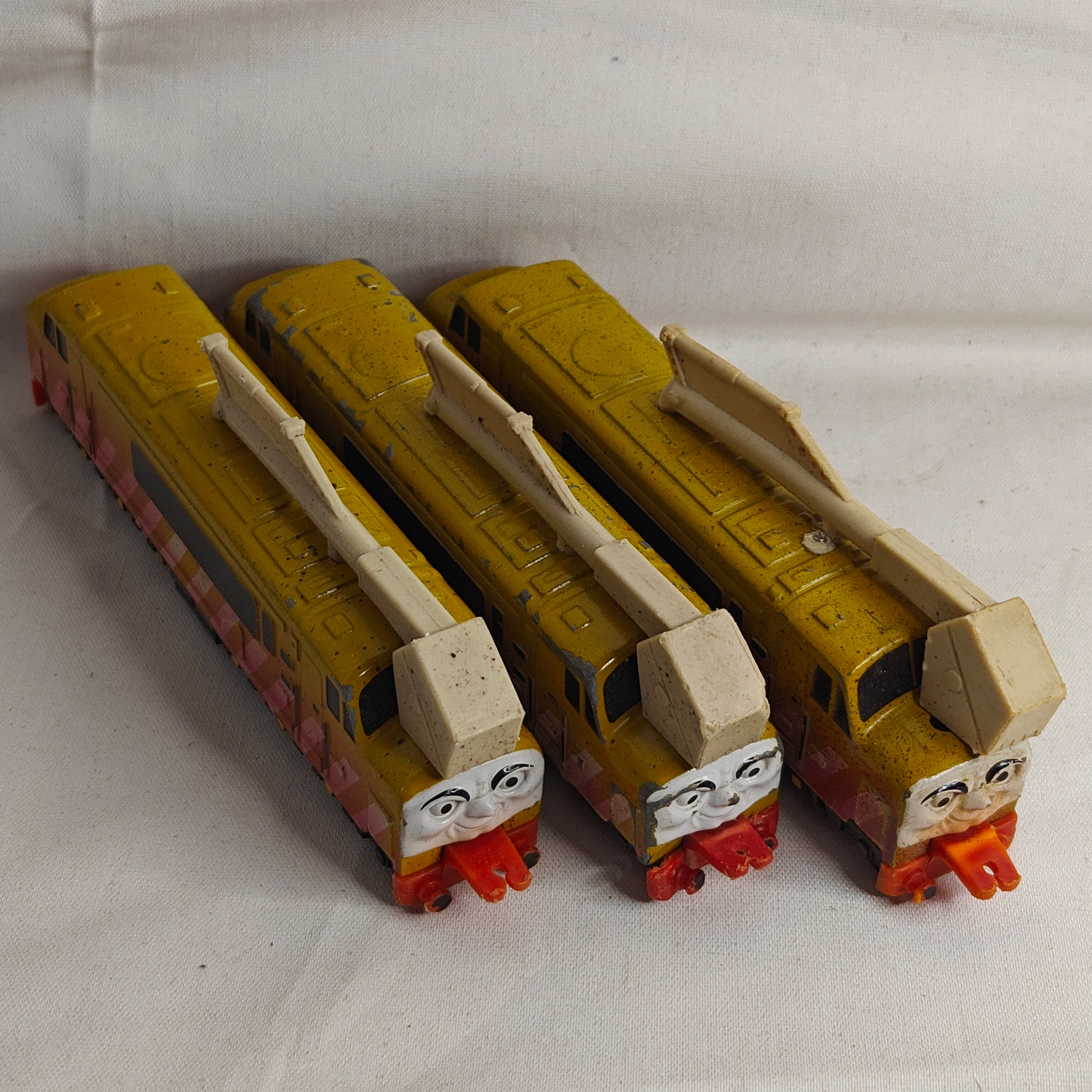 ERTL - DIESEL 10 - Thomas & Friends Metal Diecast Railway Train - TÚ eliges th - Imagen 9 de 10