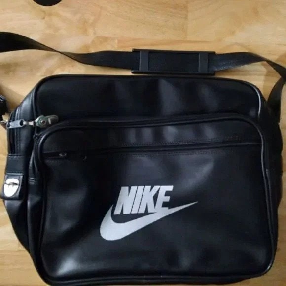 Nike Unisex Sling Bag Crossbody Shoulder Bag *4 COLORS* NWT