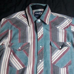 Chemise Vintage Wrangler Années 90 Taille US 35 - Violet Sarcelle Rayée, Style Western, Occasion