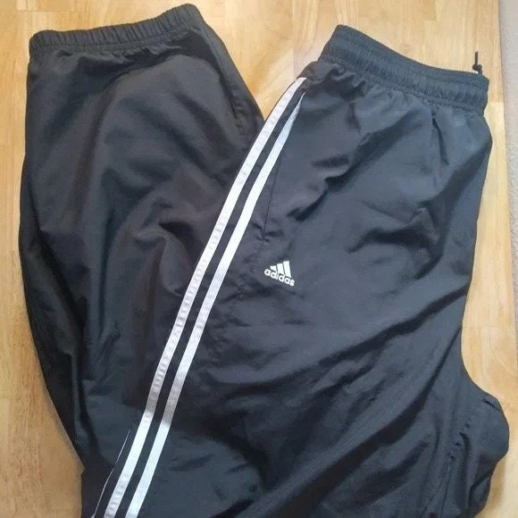 adidas Astro Wind Pants Black | Runnerinn