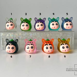 光るクレヨンしんちゃん×トトロ 暗闇で光るキーホルダー -| かわいいチャーム | かわいいキーホルダー | アニメディスプレイ