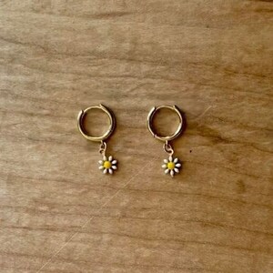 Daisy Huggie Hoop Earrings