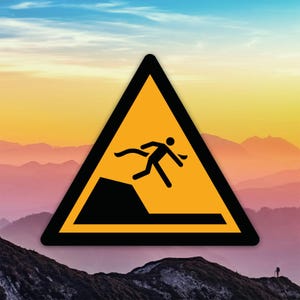 Puede incluir: Un letrero de advertencia triangular amarillo con un borde negro. El letrero representa una figura de palo cayendo por un acantilado. El fondo muestra una cordillera y un cielo colorido.