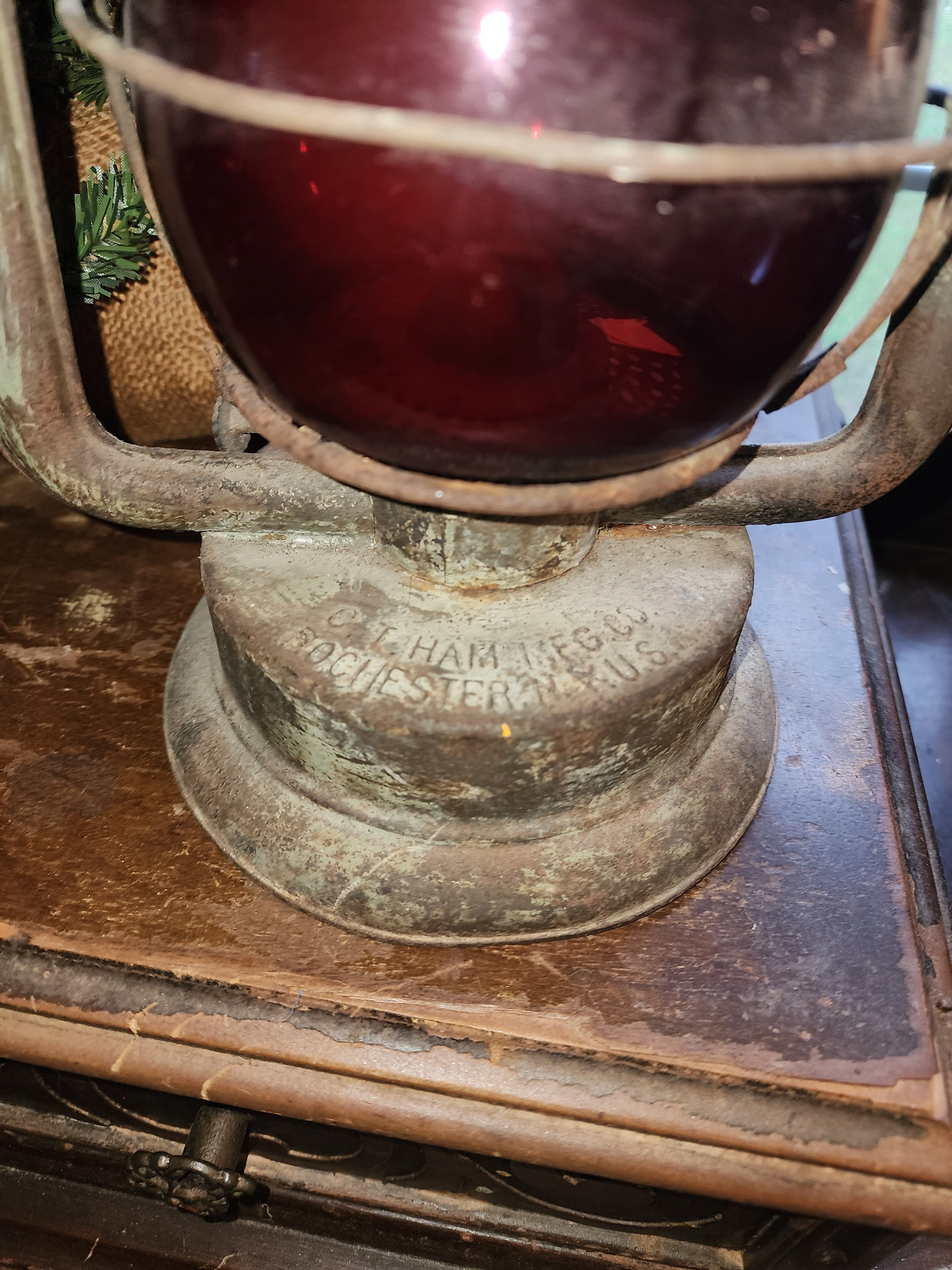 At Auction: Vintage Dietz Monarch Kerosene Lantern