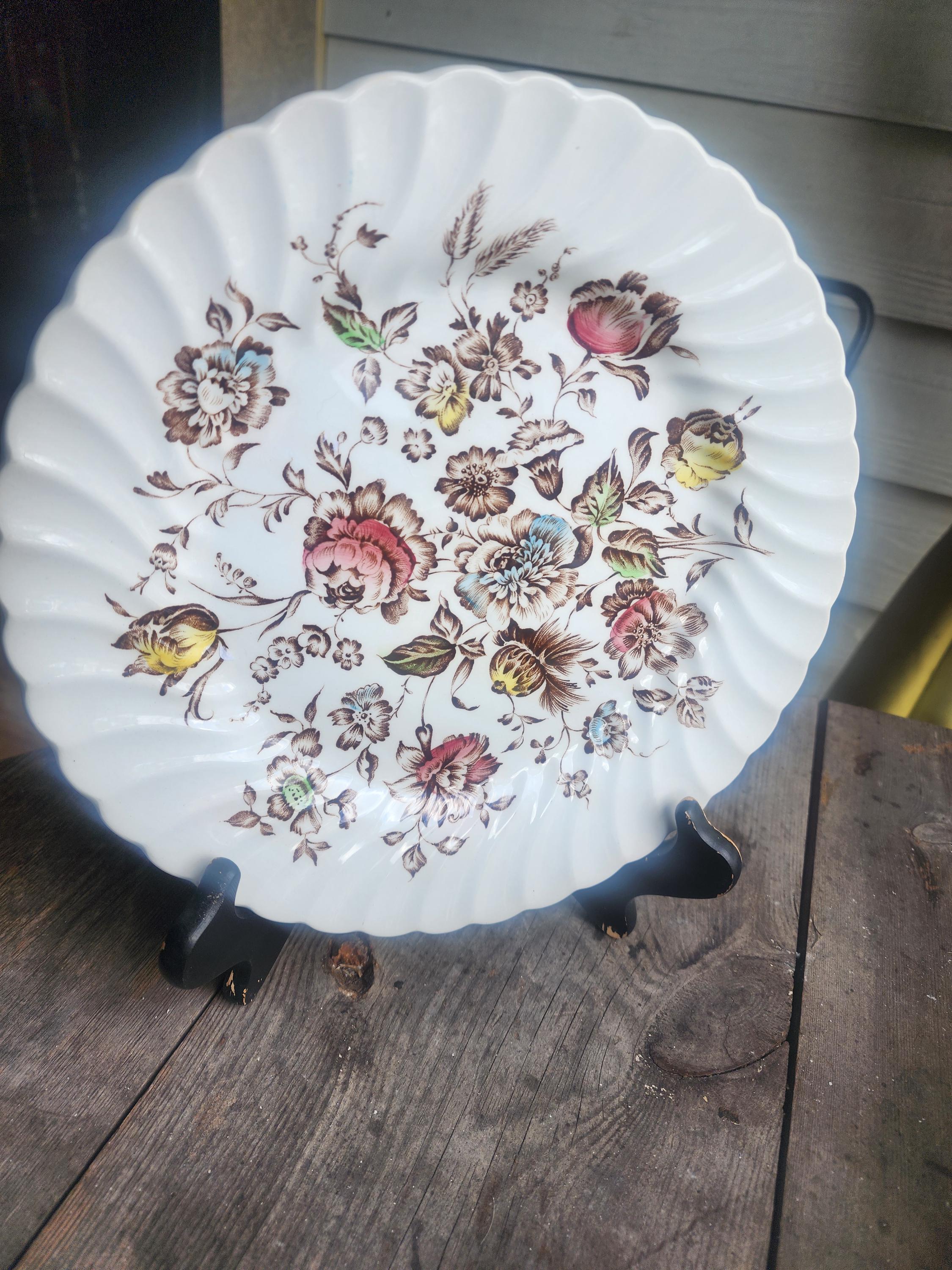 Johnson Brothers Staffordshire Bouquet Brown Dinnerware 10