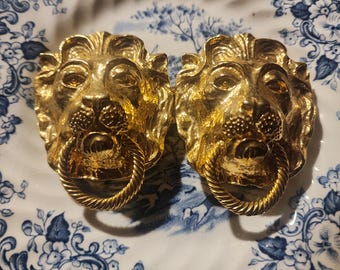 Vintage Mimi Di N Lion Head Door Knocker Belt Buckle Gold Color 1974 Vintage 1974 Mimi Di N Gold Lions Door Knocker Belt Buckle  main image 4