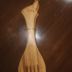 Vtg carved wood salad fork and spoon antelope or Gissell fork and spoon kitchen