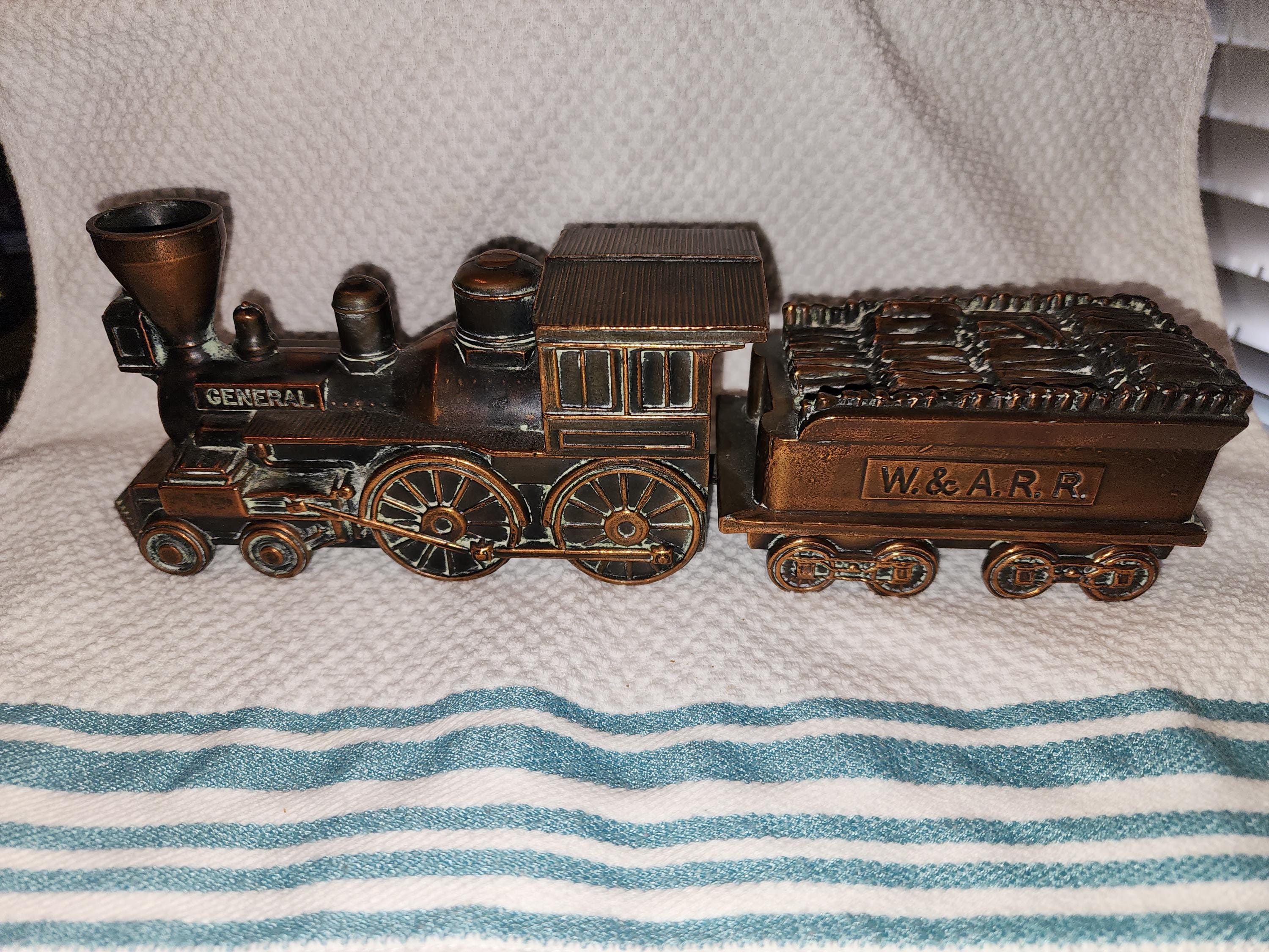 Vintage Train Bank - Etsy display picture 1