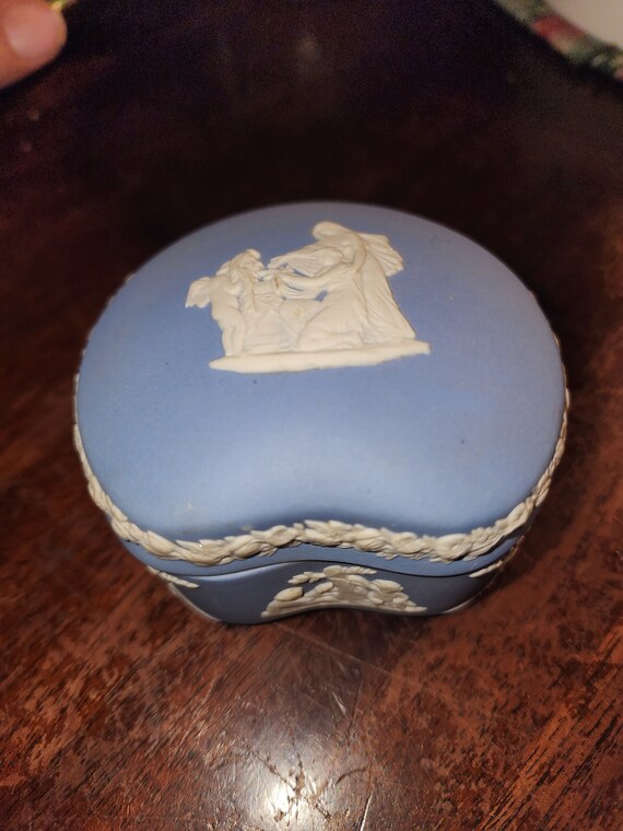 Wedgewood rare tricolor jasper ware jewelry box tr