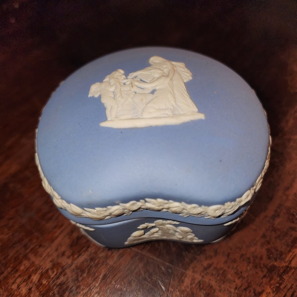 Wedgewood rare tricolor jasper ware jewelry box trinket box