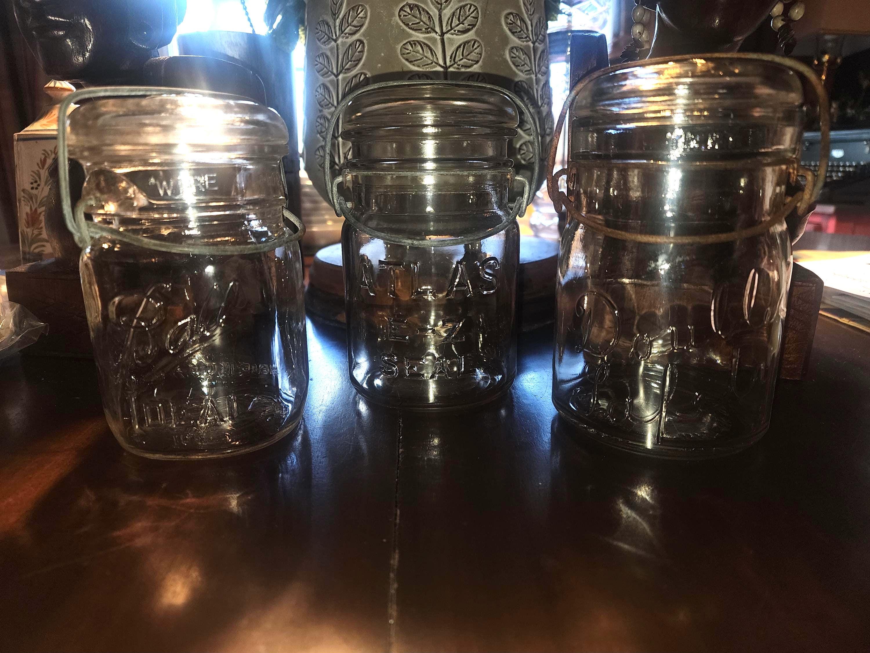 蓋付きヴィンテージガラスジャー：ボール、アトラス、二重安全 - 3個