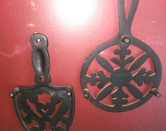2 Untersetzer Für Heiße Töpfe – Mit „Thankful“ & „Blessed“ Aufdruck, Antik-Bronze, Schützt Oberflächen