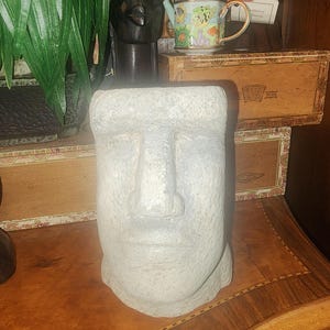 Planter stone garden man&#39;s face 6 1/2 inches tall
