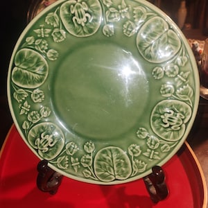 Frog Service by Bordallo Pinheiro frog and lily pad Portugal  green plate 8 1/2&quot;