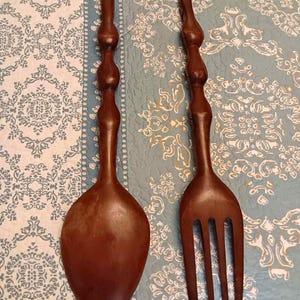 Vintage MCM Carved Wood Fork & Spoon Wall Decor 28&quot; Large