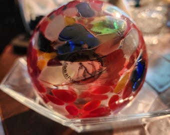 Zorza Glas mundgeblasen 4 "Ball Made in Poland irisierend Blau, Weiß und Rottöne