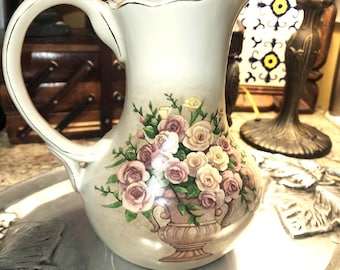 ヴィンテージの芸術的な陶器のピッチャー、マルチカラーの花柄デザイン