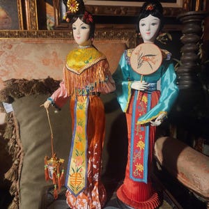 Vintage Chinese Girl Dolls Figurines set of 2 Silk Kimono plastic Base 15&quot;