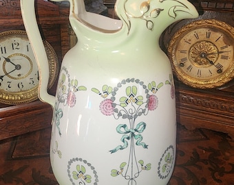 Brocca Art Nouveau alta 12 pollici (riparata)