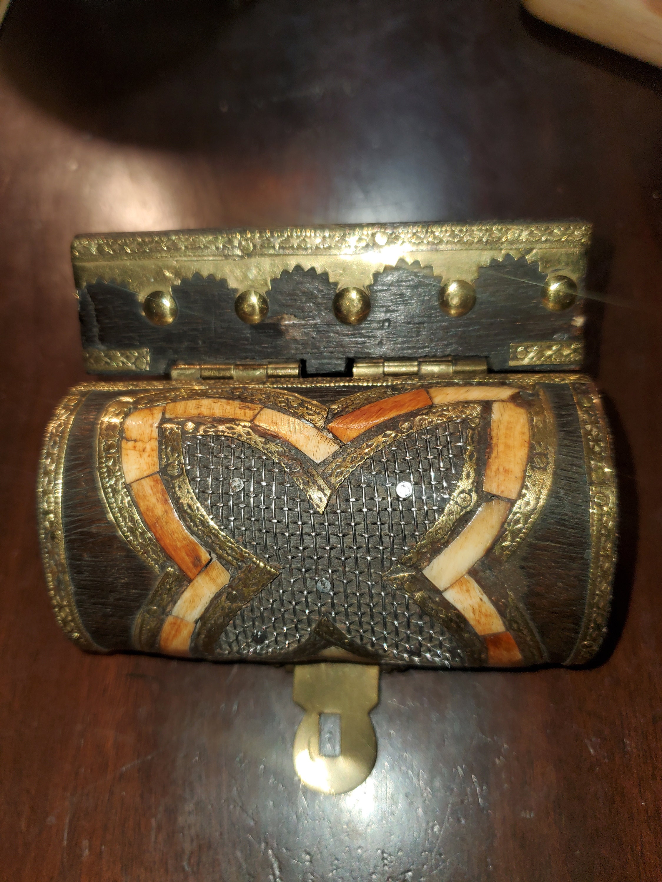 Vintage Treasure Chest Trinket.box Jewelry Box With Wood and Metal Hand ...