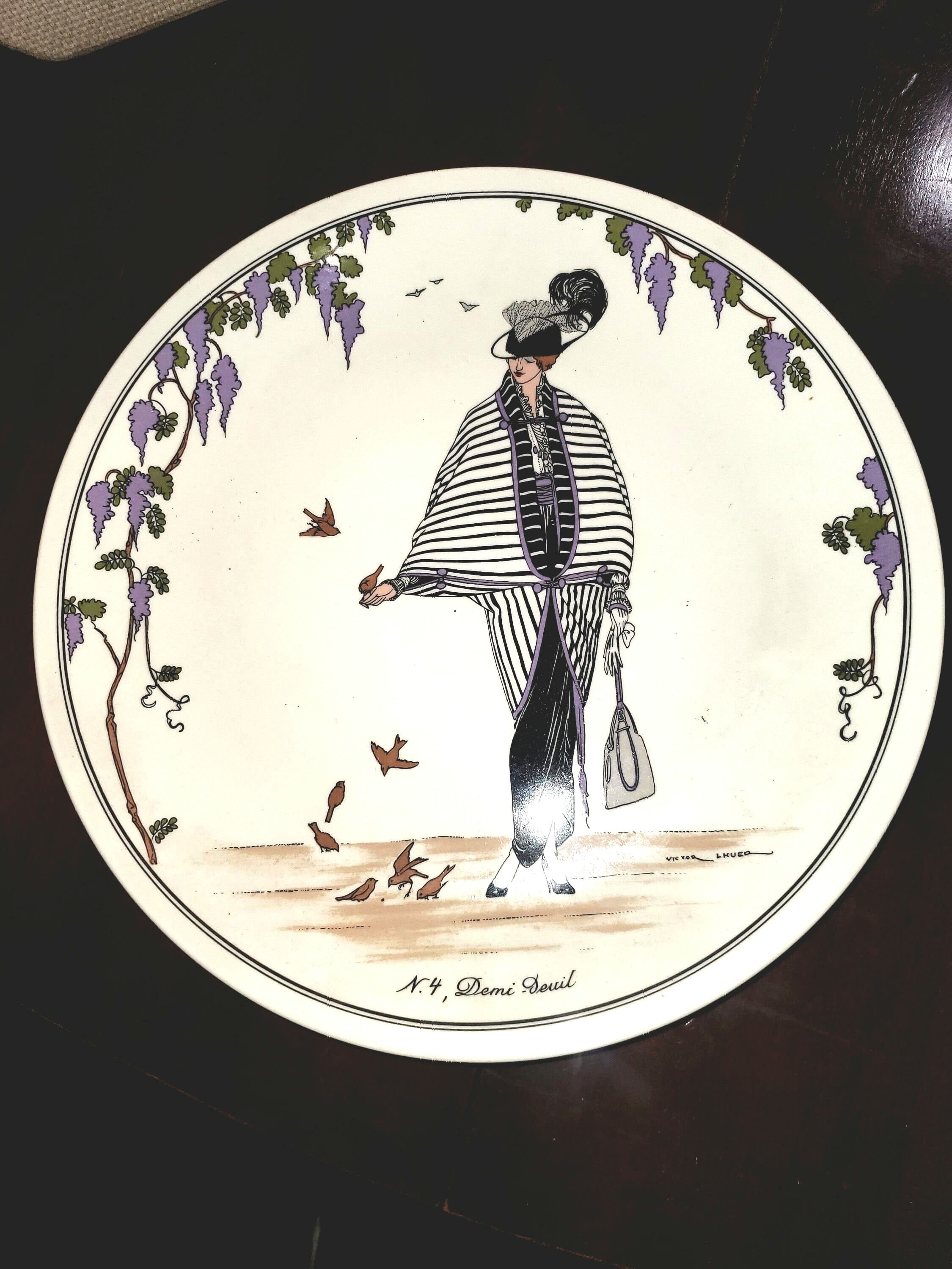 Villeroy and Boch design 1900 bread plate num 4 art deco woman Demi Deuil