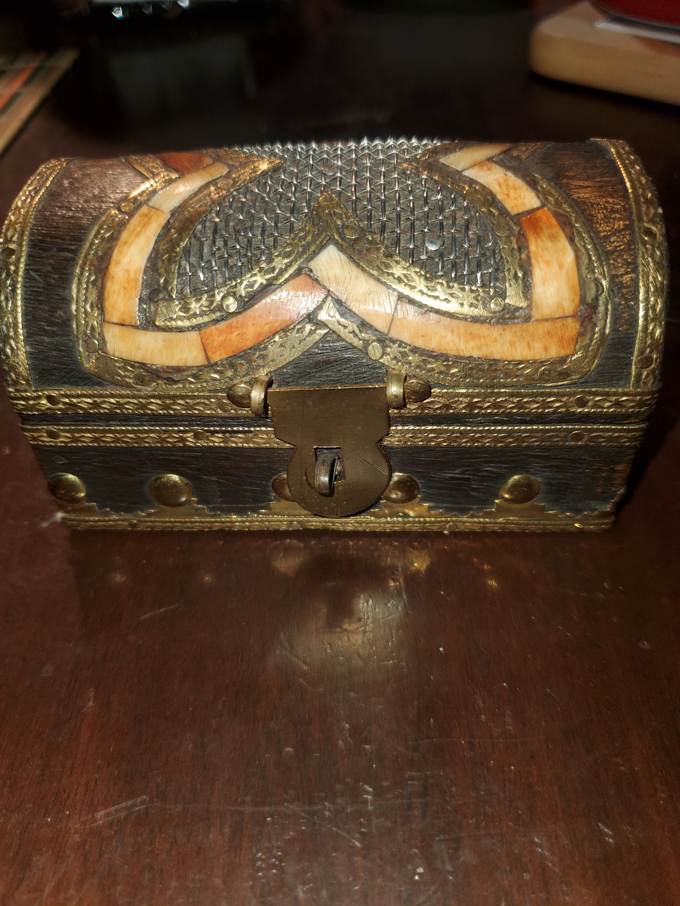 Vintage Treasure Chest Trinket.box Jewelry Box With Wood and Metal Hand ...