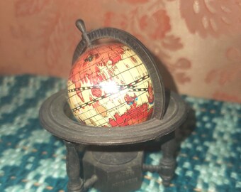 ヴィンテージの小さな地球儀型鉛筆削り - Etsy 日本