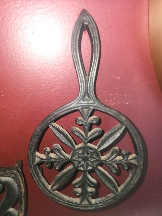 2 Untersetzer Für Heiße Töpfe – Mit „Thankful“ & „Blessed“ Aufdruck, Antik-Bronze, Schützt Oberflächen