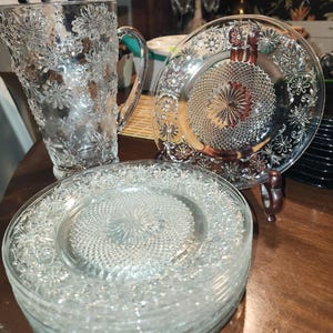 2 - Vintage Flower Shaped Clear Glass Luncheon Plates Dishes by