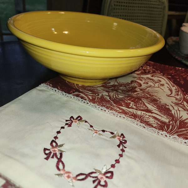 Fiestaware Fiesta 9 3/4" Yellow Visit Pedestal Bowl- New MINT!