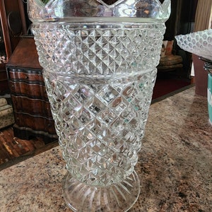 AH Wexford Large Pedestal Vase, Vintage 1960s Clear Pressed Glass Vase, Large Diamond Patterned Vase, Heavy-Duty Centerpiece Vase, PL3879