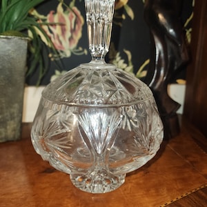 crystal candy bowl dish with lid clear glass elegant design vintage