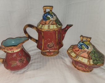 Tracy Porter Artesian Road Peacock Visit Tea Pot Set, Sugar, Creamer and.lids.