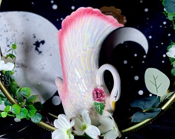Elegant Swan Vase