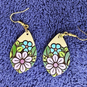 Floral teardrop earrings