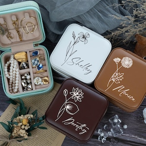 Custodia da viaggio per gioielli personalizzata, scatola portagioie da viaggio in pelle, regali per damigelle d'onore, regali per feste di addio al nubilato, regalo di compleanno per anniversario per lei
