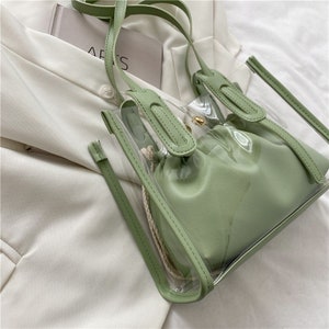 Popular Summer Transparent Jelly Mother Bag - Trendy and Spacious Shoulder Tote with Magnetic Buckle