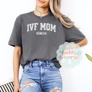 Chemise maman personnalisée FIV, chemises guerrier de l'infertilité, tshirt ondes positives de FIV, cadeau du jour du prélèvement d'oeufs porte-bonheur, cadeaux de transfert d'embryons, maman FIV