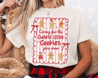 Weihnachten PICU Comfort Farben Shirt, pädiatrische Intensivstation T-Shirt, PICU Crew Weihnachts-Shirt, süßes Lebkuchen Krankenschwester T-Shirt, Picu Krankenschwester Geschenke, Picu Rn