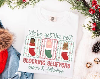 Camiseta navideña de colores cómodos para enfermera de parto y alumbramiento, camiseta navideña para enfermera de parto y alumbramiento, regalo navideño para enfermera obstetra, camisetas a juego para enfermera de parto