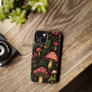 Pilz und Blumen iPhone Hüllen, Blumendruck, iPhone Hülle mit Blumendruck, Botanische iPhone Hüllen, Cottagecore iPhone Hülle, Niedliche iPhone Hüllen Bild 10