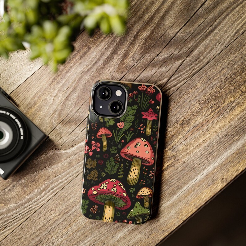 Pilz und Blumen iPhone Hüllen, Blumendruck, iPhone Hülle mit Blumendruck, Botanische iPhone Hüllen, Cottagecore iPhone Hülle, Niedliche iPhone Hüllen Bild 10