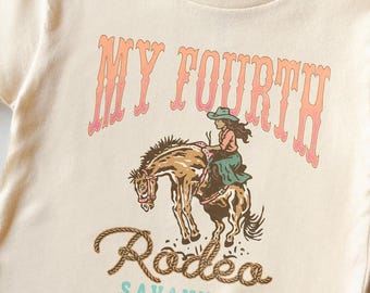 Camiseta personalizada para el 4.º cumpleaños de rodeo: atuendo de vaquera del oeste