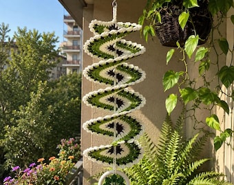 Schema per appendere a spirale all'uncinetto un kiwi, decorazione da parete a forma di fetta di frutta in formato PDF, ornamento kiwi all'uncinetto, schema per decorazione cucina, decorazione per la casa fatta a mano