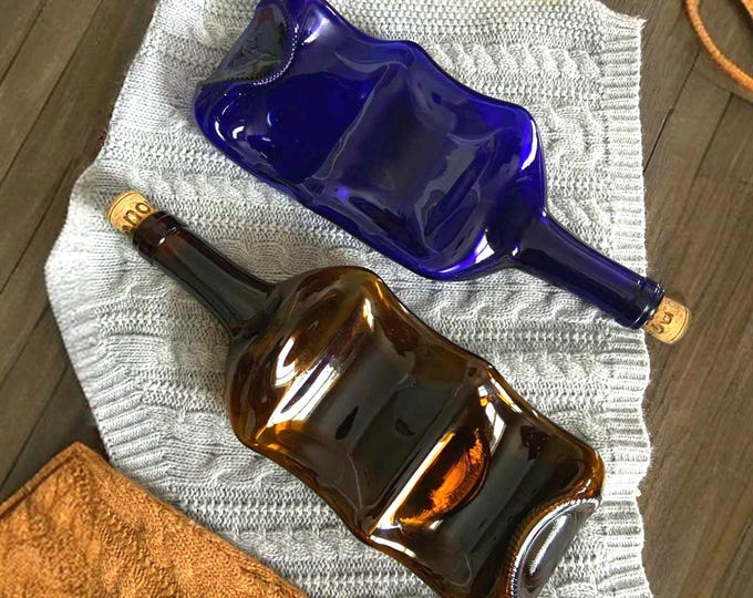 Wavy Handmade Melted Wine Bottle Platter – Recycled Glass Cheese Board, Eco-Friendly Serving Tray, Unique Gift Idea, Wedding Decor