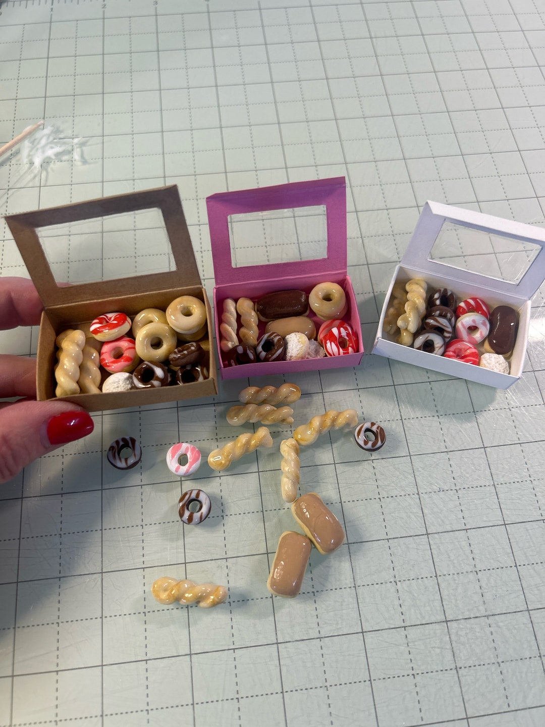 Dollhouse Box of Donuts. - Etsy