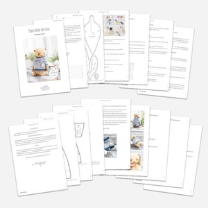 Op de afbeelding: Een printbaar PDF-patroon voor het naaien van een teddybeer. Het patroon bevat instructies en diagrammen voor het maken van een schattige, knuffelige beer met een gestreept shirt. Het patroon is beschikbaar om te downloaden en bevat verschillende maten.